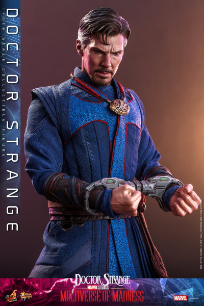 La nueva figura de acción de Doctor Strange es aterradoramente realista, tiene víboras de brazo